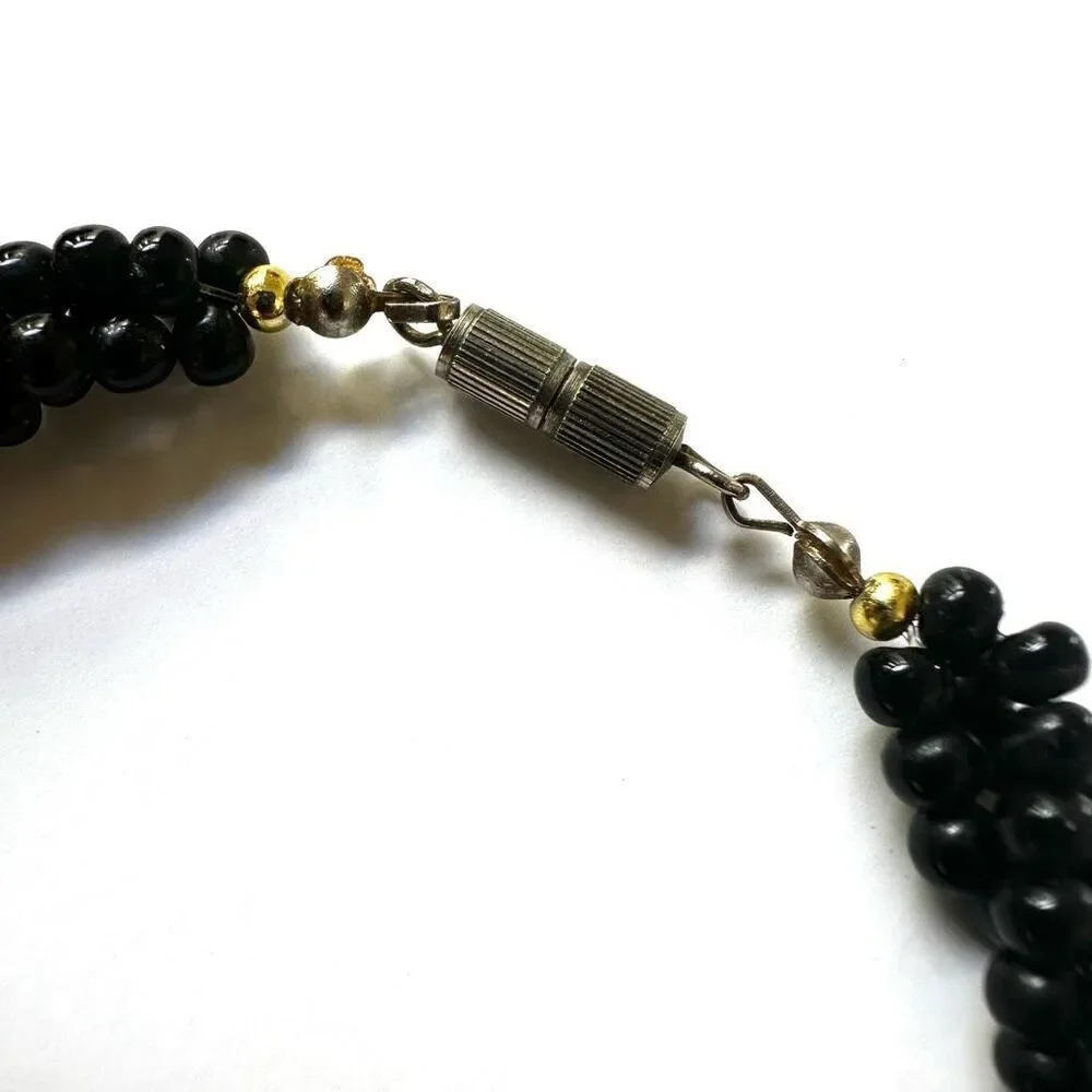 Coral and onyx beaded necklace coral onyx